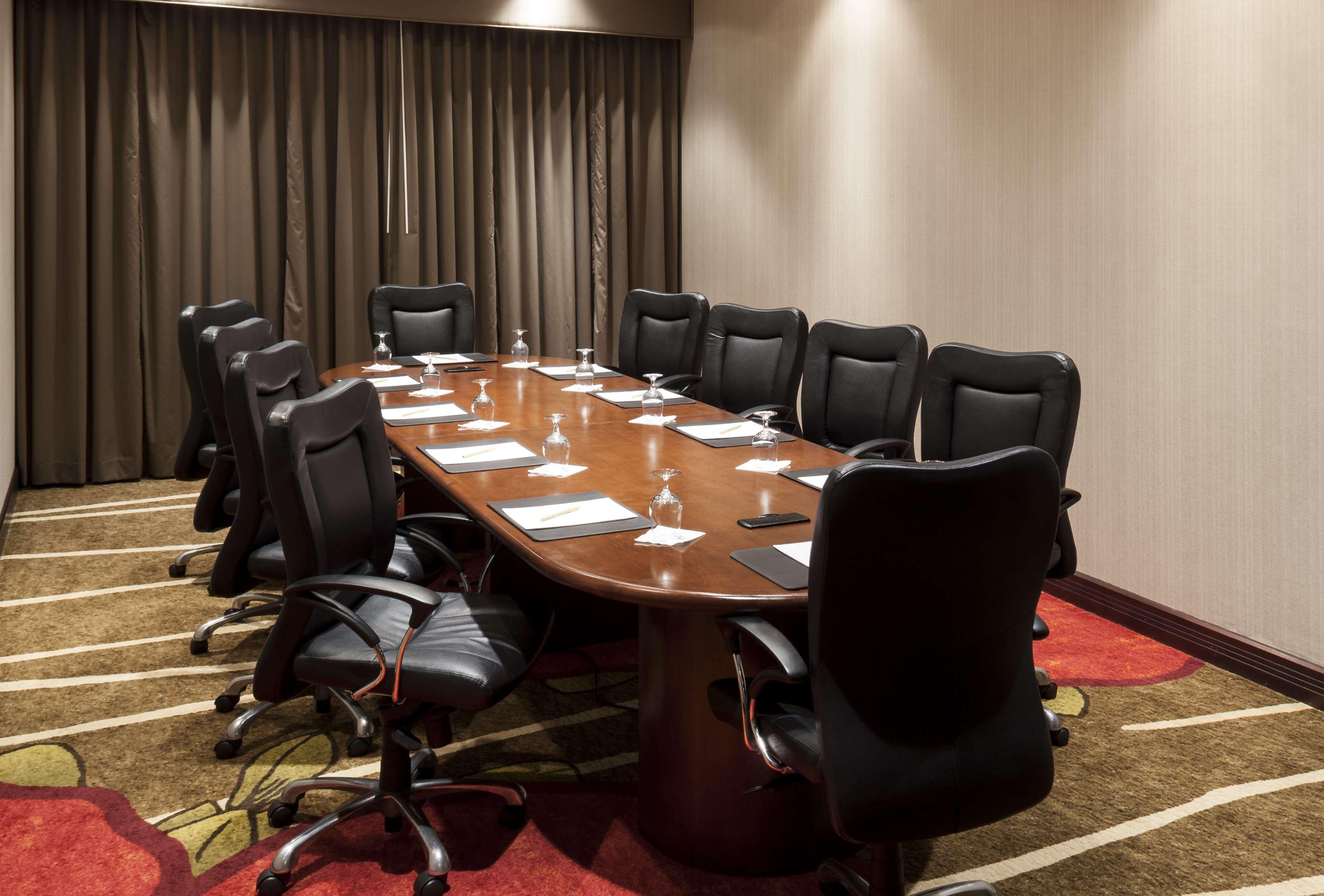 Hilton Garden Inn Dallas/Данканвиль Экстерьер фото