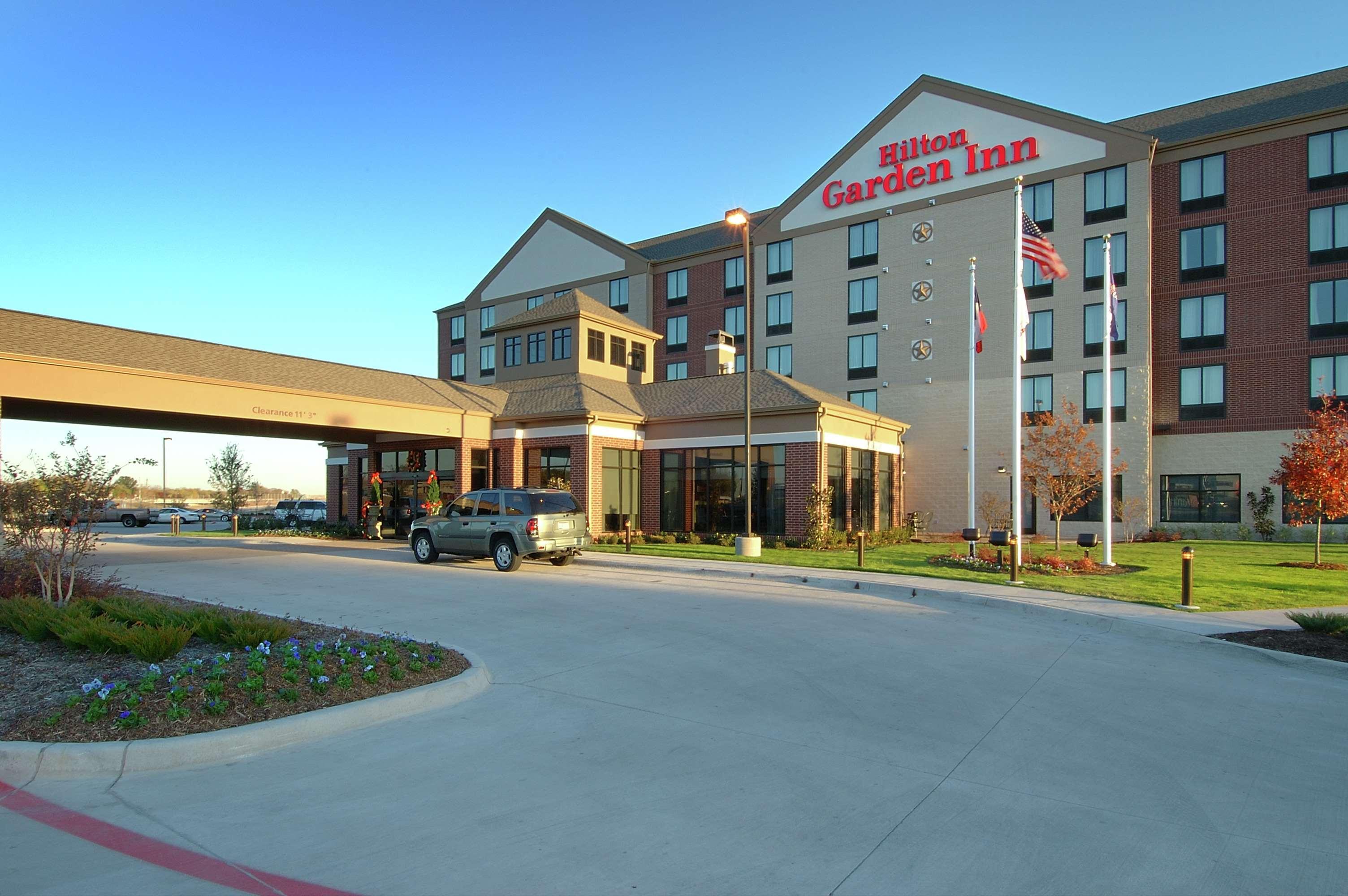 Hilton Garden Inn Dallas/Данканвиль Экстерьер фото