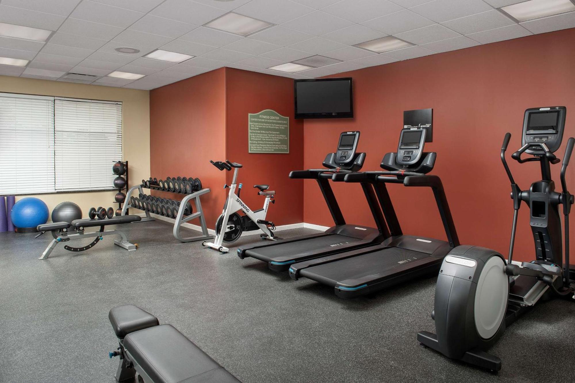Hilton Garden Inn Dallas/Данканвиль Экстерьер фото