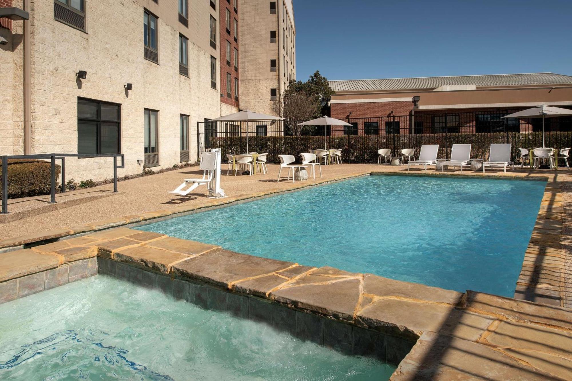 Hilton Garden Inn Dallas/Данканвиль Экстерьер фото